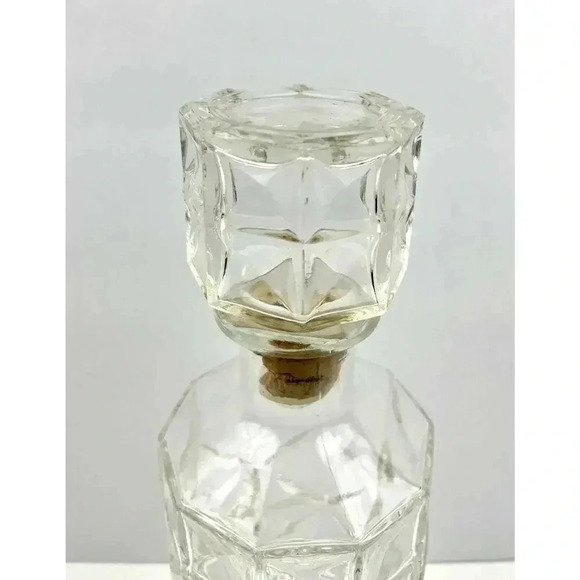 VTG Cut Glass Decanter Liquor Wine Bottle Diamond Pattern 11.5" Elegant MCM - Picture 9 of 14